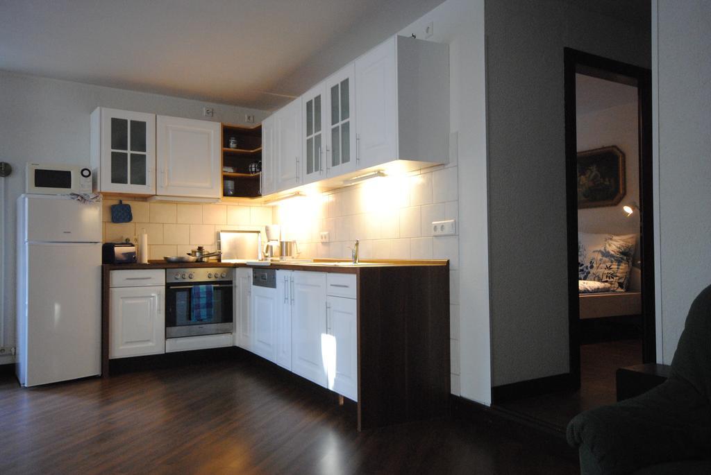 Ferienwohnungen Meerwiefke Leer Habitación foto