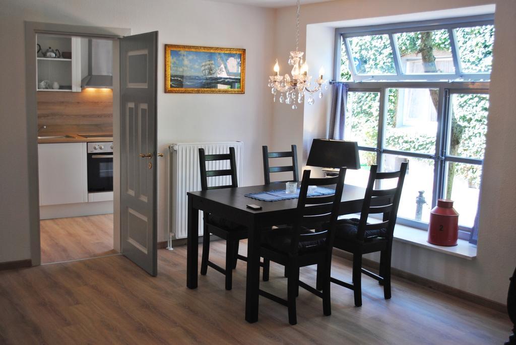 Ferienwohnungen Meerwiefke Leer Habitación foto